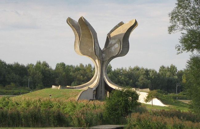 Jasenovac - Monument