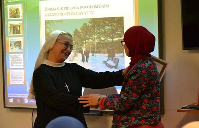 Nonne-und-Muslima-B&H2