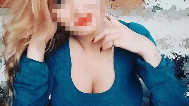 Professorin-fotografiert-sich-nackt-in-der-Schule-6