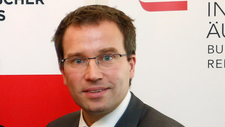 AMS-Chef denkt über Wartezeit bei Arbeitslosengeld nach