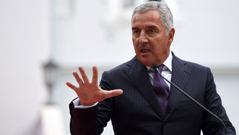 Nach 30 Jahren: Langzeit-Regierungschef Djukanovic tritt ab?