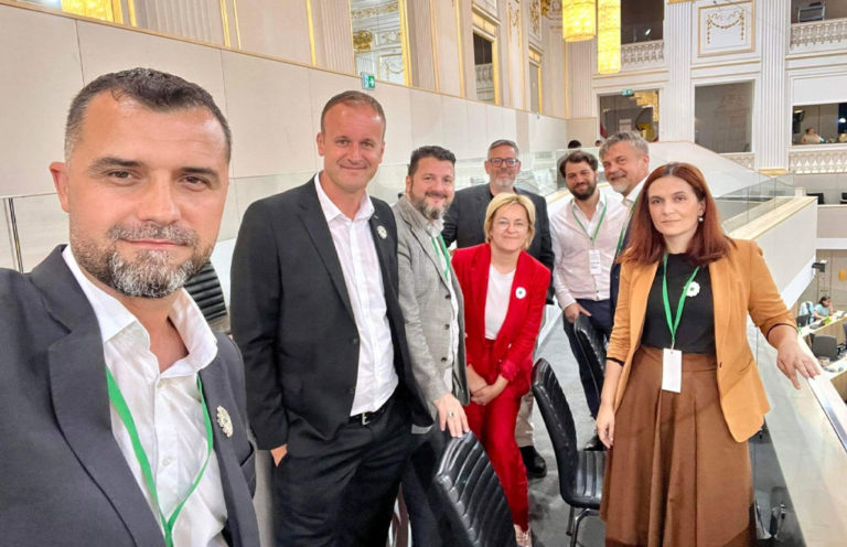 Gedenken an den Völkermord in Srebrenica – Nationalrat in Österreich einstimmig