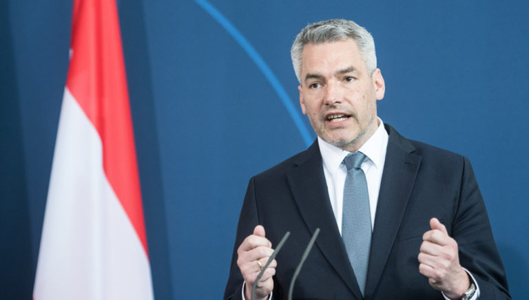 Deckelung: Nehammer lässt Begrenzung für Strompreis prüfen