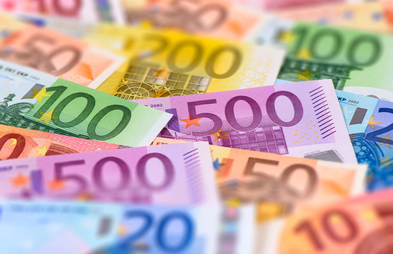 Diese Personen bekommen neben 180 Euro weiteren 100 Euro Geld-Bonus