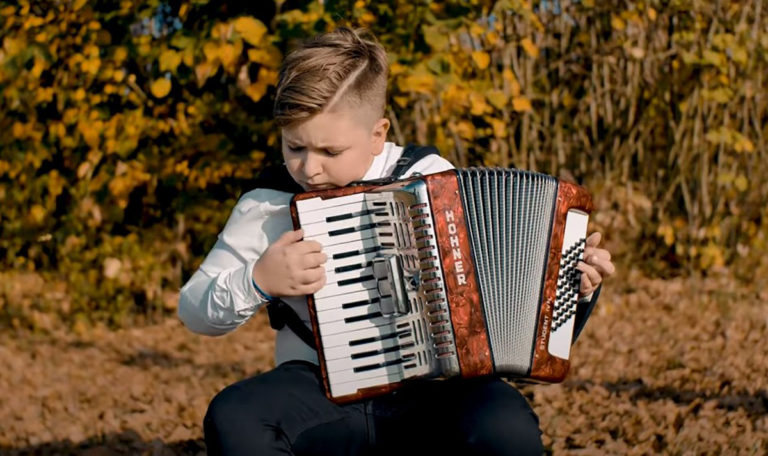 Djordje Peric ist unter den fünf besten Akkordeonisten der Welt (VIDEO)