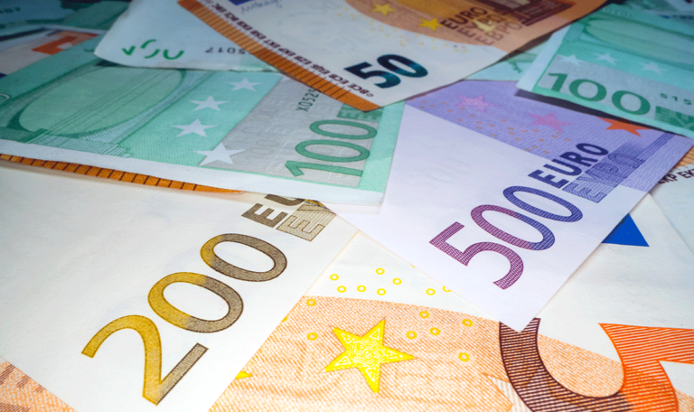 Rund 430.000 Mitarbeiten sollen 9,2 Prozent mehr Gehalt bekommen