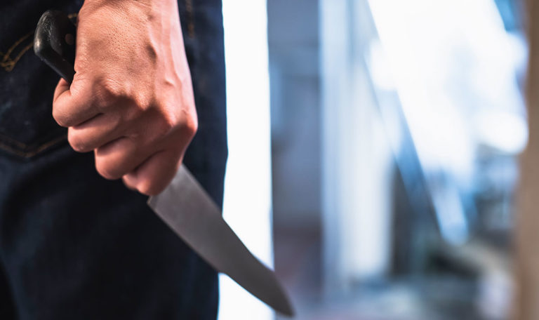 15-jähriges Mädchen nach Blumen-Ablehnung von 17-jährigem Jungen erstochen