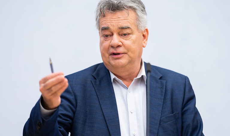 Kogler widerspricht ÖVP bei Grenzzaun-Forderung