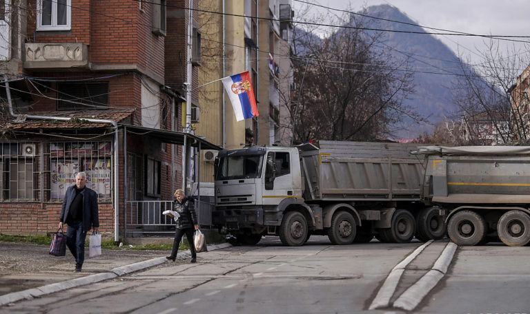 Kosovo: Vucic lässt Straßenblockaden abbauen