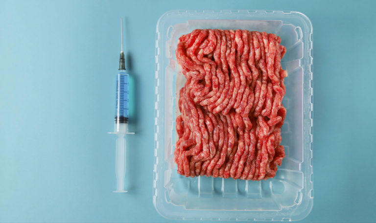 Lässt EU nach Insekten im Essen auch Hormonfleisch zu?