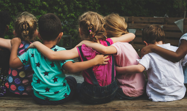 Experte enthüllt Geheimnis für glückliche und erfolgreiche Kinder