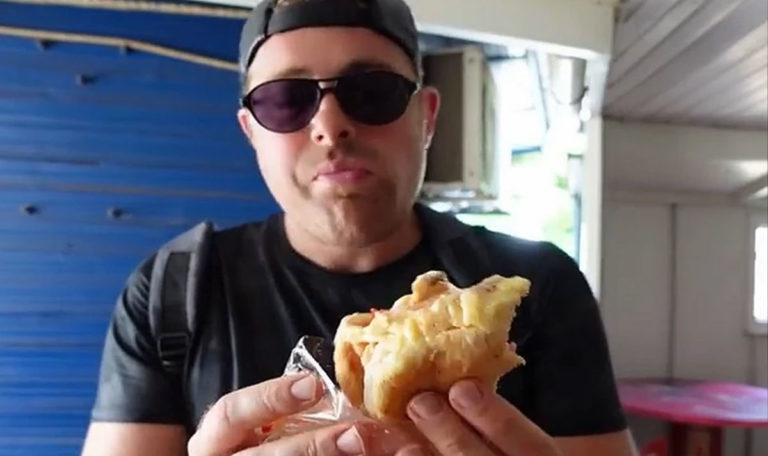US-Blogger testet serbische Sandwich-Spezialität (VIDEO)