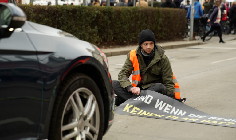Klimakleber starten am Naschmarkt und bleiben zwei Wochen (VIDEO)