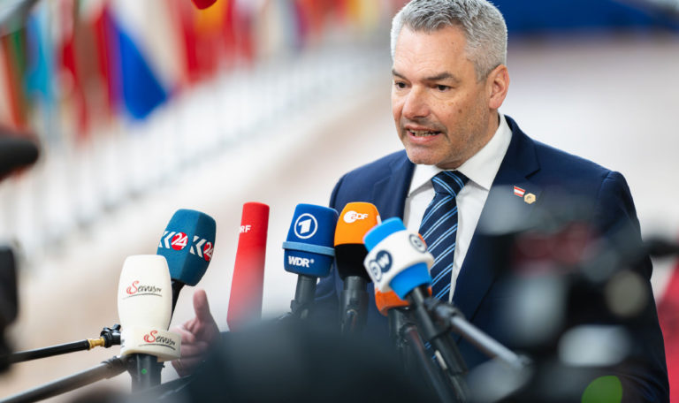 EU-Gipfel: Kommission sagt Unterstützung beim Grenzschutz zu