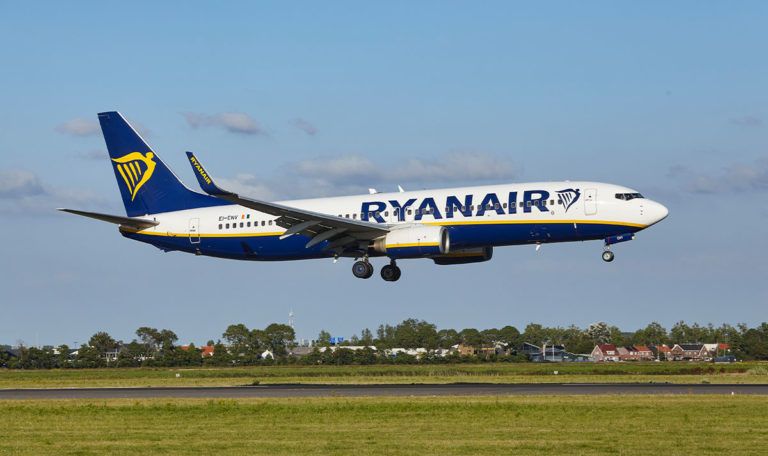 Ryanair-Flug hebt mit offener Tür ab