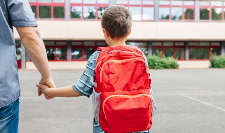 Unbekannter spricht Volksschüler an: „Mama kommt heute nicht“