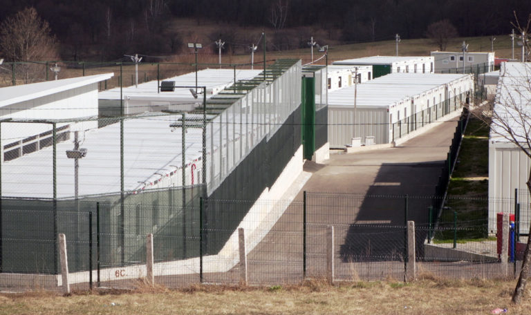 Österreichs 1,1-Millionen-Investition: Flüchtlingslager wird abgerissen
