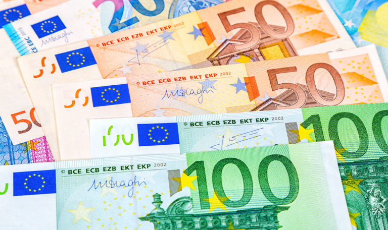 Mitarbeiter sollen 1.000 Euro Vollzeitbonus  bekommen!