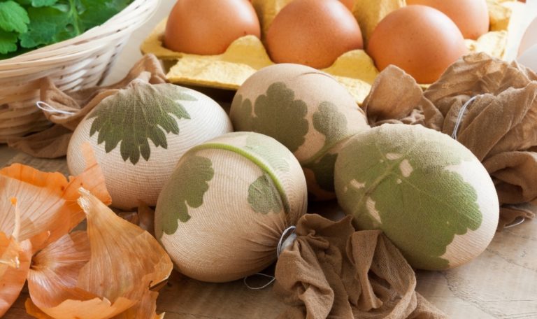 Ostern: 5 kreative Ideen zum Eierfärben (VIDEO)