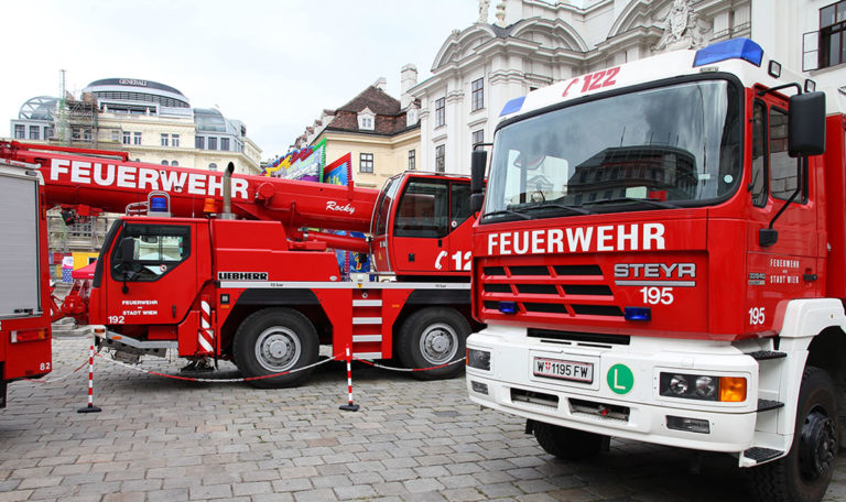 Zigarette löst Feuer aus: Frau tot