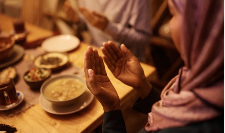 Das ist der Unterschied zwischen Iftar und Sahur
