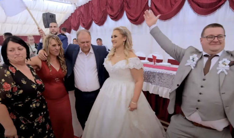Big-Serbian-Wedding: 19-stöckige Torte und halbe Tonne Spanferkel