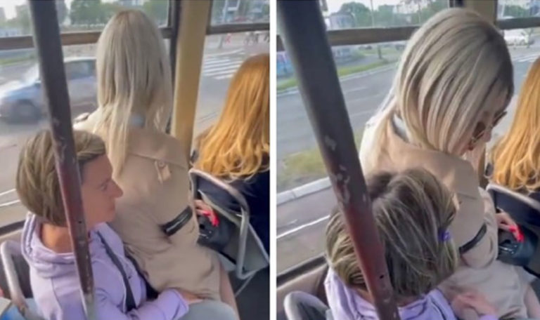 Ungeniert: Frau steigt auf Oma in der Straßenbahn (VIDEO)