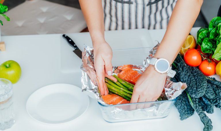 Darum solltet ihr Essen vor dem Zubereiten nicht in Alufolie einwickeln
