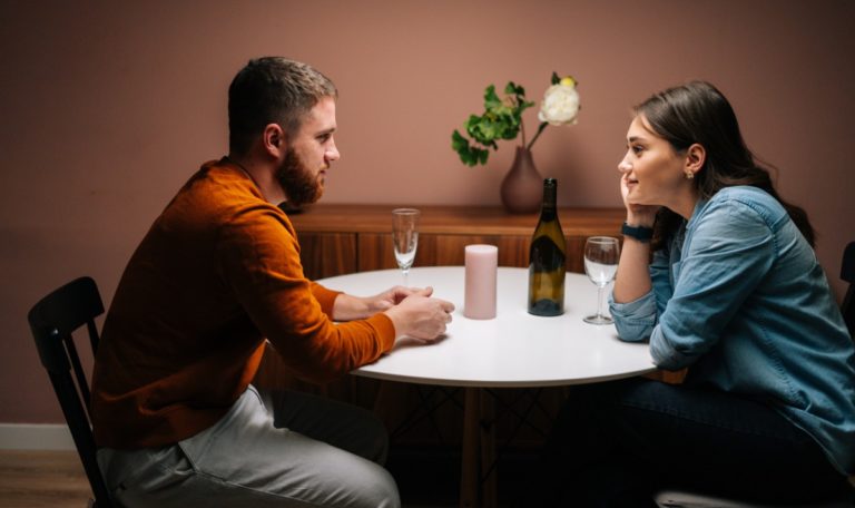 Fünf Dinge, die Männer an Frauen zuerst bemerken