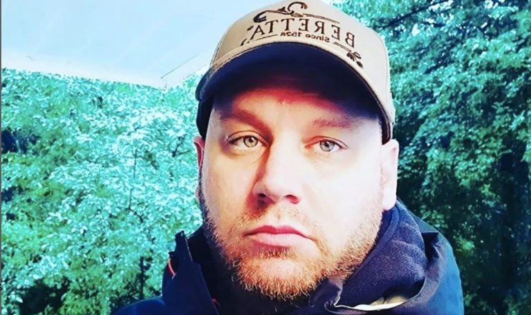 Gastarbeiter Dino hilft Balkan-Einwanderern in DACH-Region!