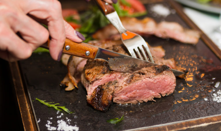 Carnivore-Diät: Gesundheitsrisiko oder Geheimtipp?