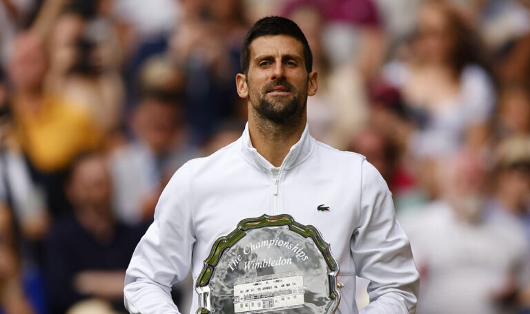 Jungstar stürzt Tennis-König! Djokovic verliert Wimbledon-Finale