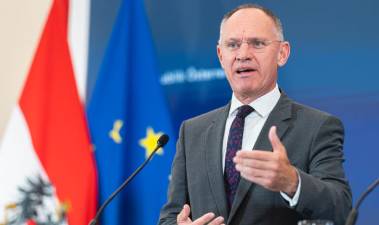 Innenministerium lehnt mehr Hilfe für Asylunterkünfte ab
