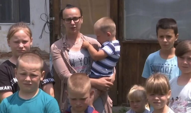 Valentina Stevanovic: Alleinerziehende Heldin trotzt Widrigkeiten!