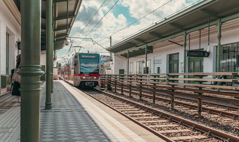 Große Verkehrsumstellungen in Wien: Was Fahrgäste diesen Sommer wissen müssen