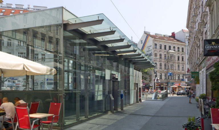 Wien: 32-Jähriger bedroht Gruppe mit Waffe