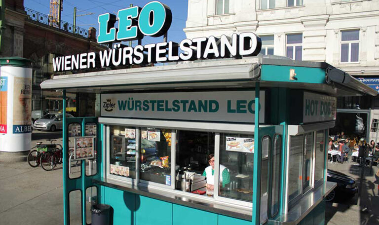 Ältester Würstelstand ‚Leo‘ feiert 95. Geburtstag mit 95-Cent-Aktion