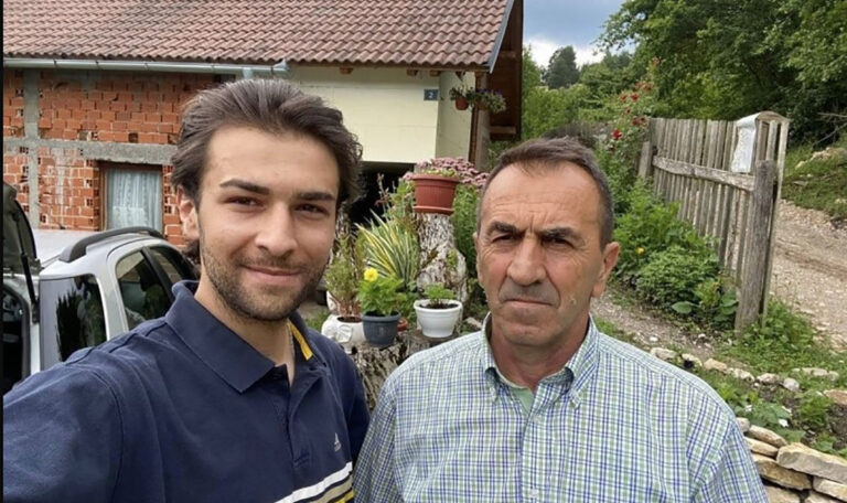 Vater besiegt Krebs, um Sohn Leben zu retten!