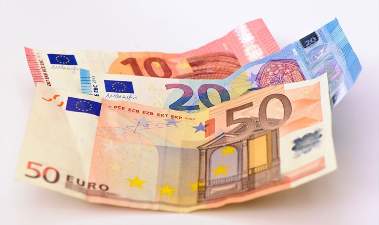 3.000 Euro: So kommt ihr zum Geld-Bonus des Jahres
