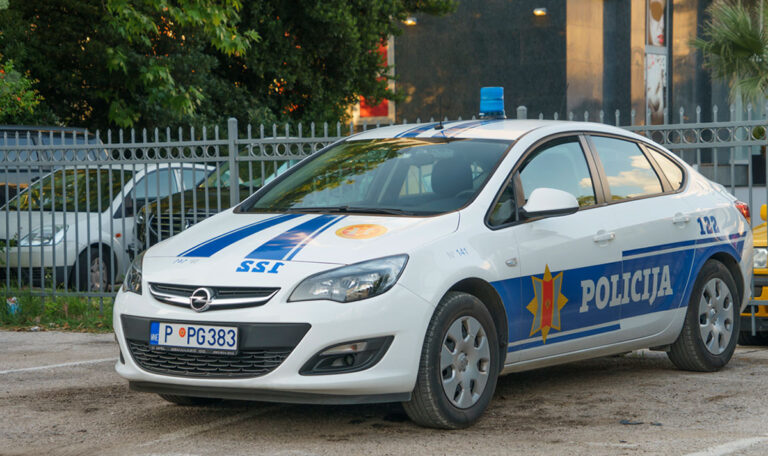 Nacktfotos aufgetaucht: Polizisten veranstalten Orgien auf der Wache