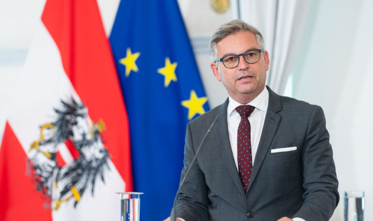 Brunner gibt grünes Licht: 2,4 Milliarden Euro für Reformen