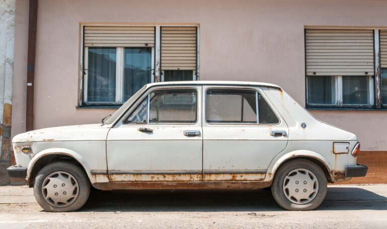 23-Jähriger tourt mit Oldtimer „Zastava 101“ durch Europa