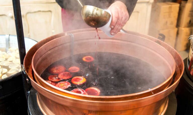 Glühwein-Test: Süßes Geheimnis oder versteckte Zuckerbombe?