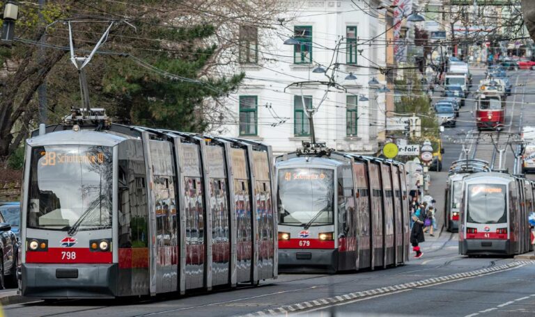 Weihnachts- und Silvesterverkehr der Wiener Linien (LISTE)