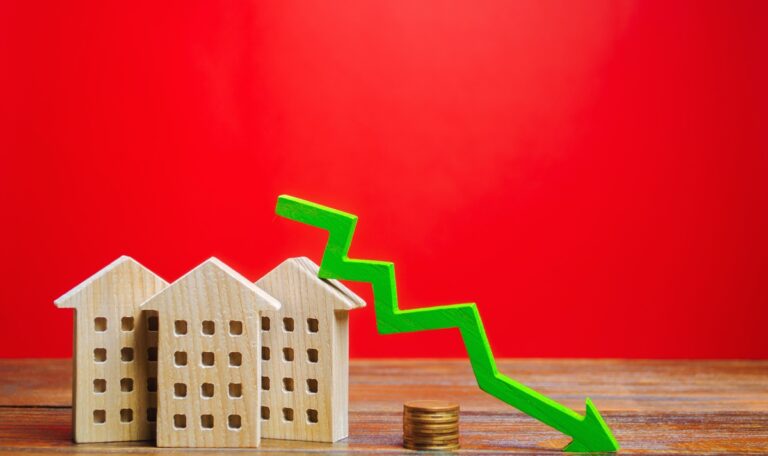Immobilienpreise brechen 2024 ein – Mietwohnungskrise droht