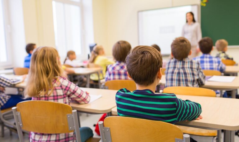 Platzmangel: In diesen Wiener Bezirken müssen Schüler bald in Container-Klassen