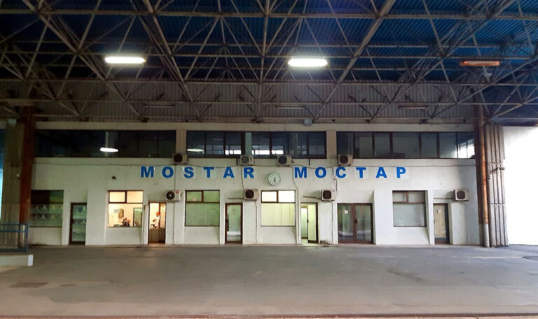 Balkan Stories: Peron 1, Bahnhof Mostar
