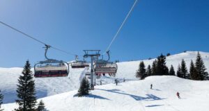Sessellift an die Spitze des Skigebiets Jahorina (Bosnien und Herzegowina). (FOTO: iStock/Gligatron)