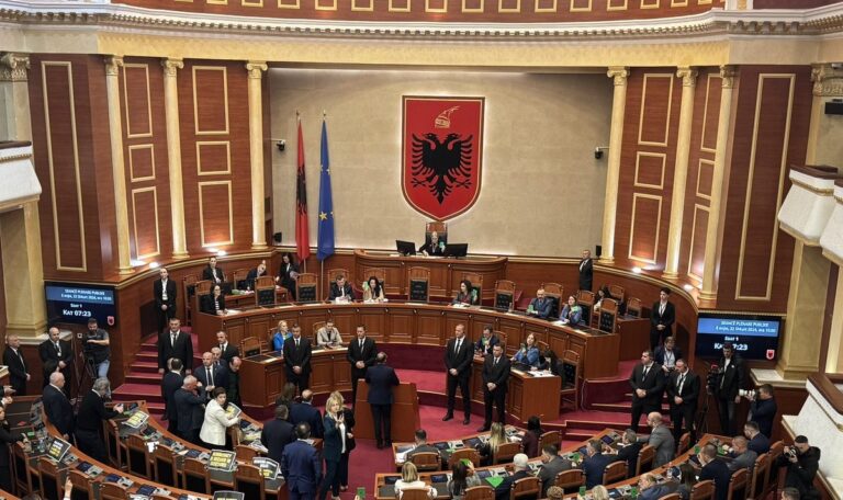 Parlament stimmte zu: Italien bringt gerettete Flüchtlinge direkt nach Albanien