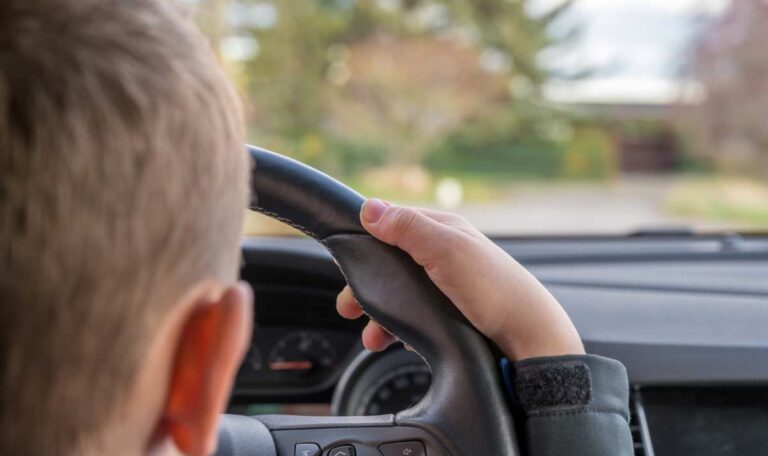 14-Jähriger rast mit Großvaters Porsche durch Wien
